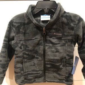 NWT Toddler 2T zip up fleece camo jacket